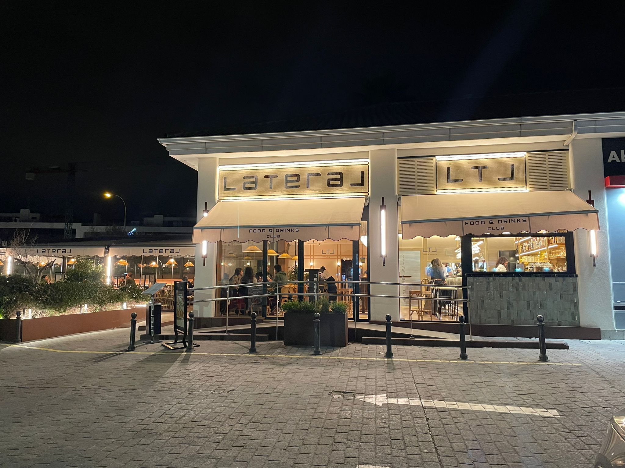 Aravaca local exterior