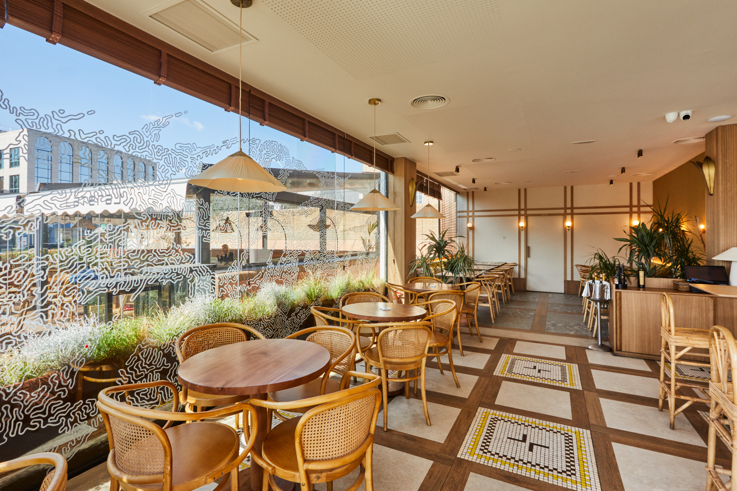 Aravaca local interior